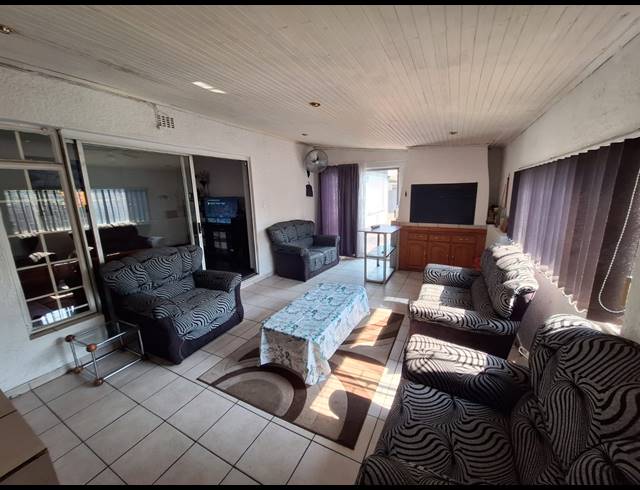 3 BEDROOM HOUSE FOR SALE IN VANDERBIJLPARK SE 6